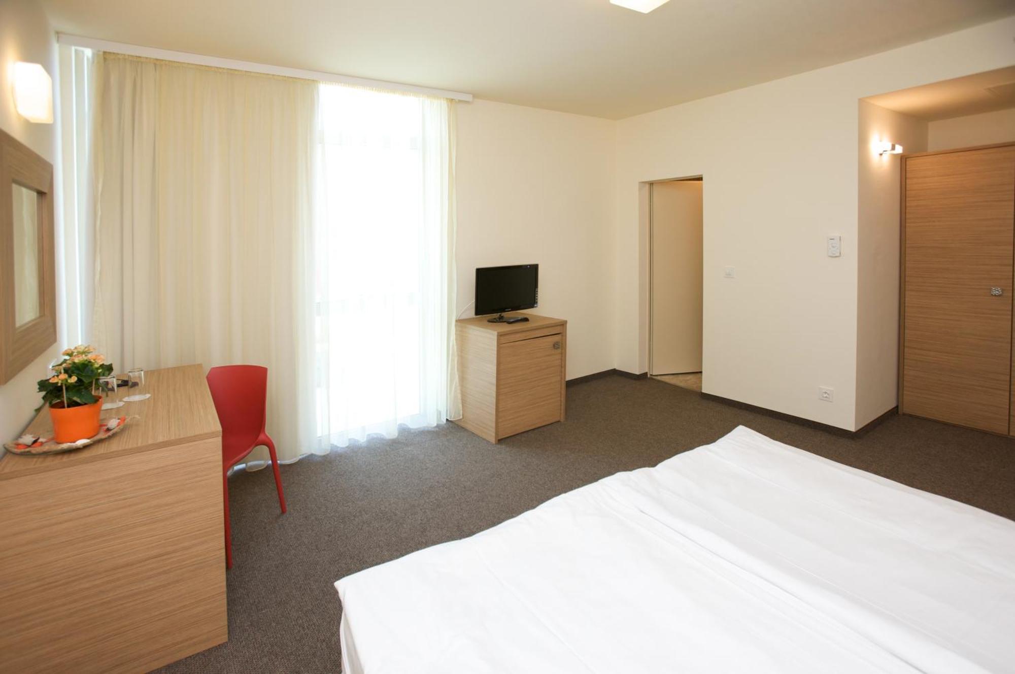 Jeravi Club Hotel พรีมอร์สโก ภายนอก รูปภาพ